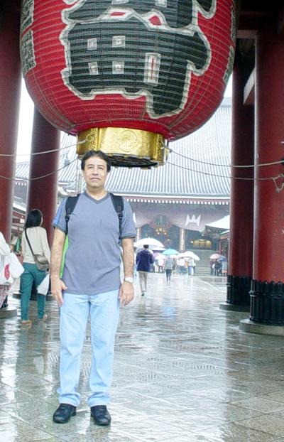 Germán de la Vara Ramírez, en una visita a Tokio, Japón.