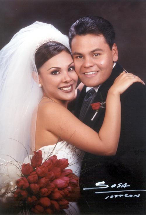 Lic. Julián Jaime Gómez y C.P. Claudia Bartoluchi Bautista contrajeron matrimonio el sábado 8 de febrero de 2003