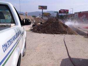 La providencial presencia de la unidad 2249 de la Policía Preventiva del Estado (PPE) a cargo del oficial Gerardo Cobián Magadán, quien notificó del incidente a su central y de ahí a la Dirección de Seguridad Pública Municipal (DSPM), evitó lo que pudo haber sido una situación más grave.