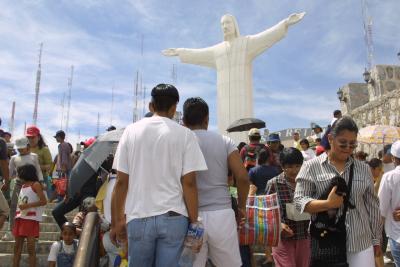 La representación del Vía Crucis fue todo un acontecimiento