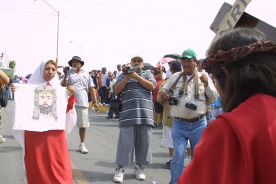 Observa el  Vía Crucis que se celebró en el Cristo de las Noas