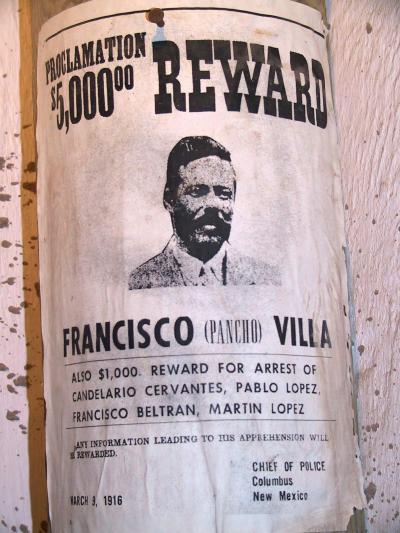 No se omite la gran revuelta que causó Villa en los Estados Unidos, en donde se ofrecía una recompensa de cinco mil dólares, a quien proporcionara datos o entregara al general.