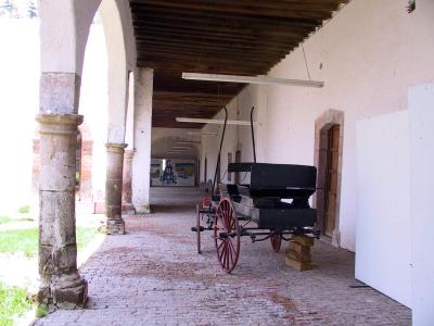 Desde principios de 1900 a 1921, aproximadamente, la hacienda de La Loma fue propiedad de don José Nepomuceno. Luego pasó a ser propiedad de la familia Necochea. Más tarde la adquirió la Monetaria, una compañía que prestaba dinero a agricultores, quien posteriormente la vendería a Ruiz Hermanos y Sucesores.