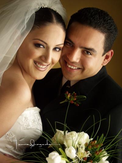 Lic. Lester Guido Rojas Zamora y Srita. Blanca Cecilia Sánchez Díaz contrajeron matrimonio el tres de mayo de 2003