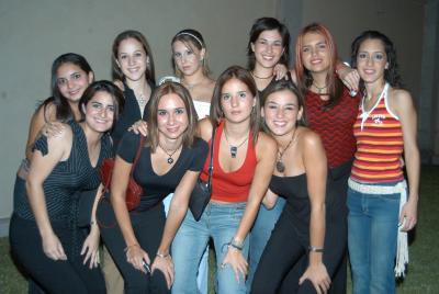 Arriba.- Barby, Ana Cris, Mónica, Estela, Anabel, Carmen. Abajo.- María Madero, Paulina y Mariana Peña.