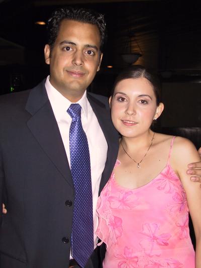 Armando Martínez y Paola González