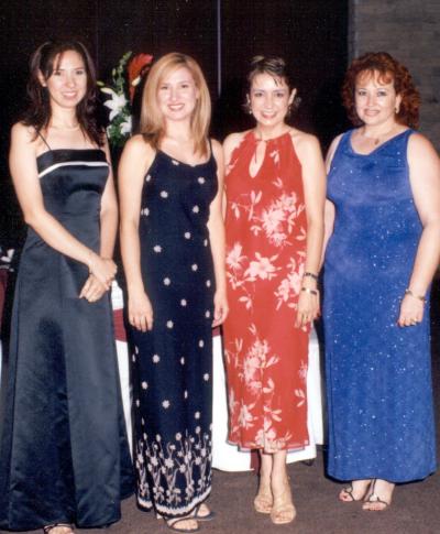 Cristina Gurrola  de Delgado, Mónica Campillo, Olalla Romo y Corina Hoyos, capatadas en el banquete de boda de Víctor Manuel Ramos y Rosy Gurrola.