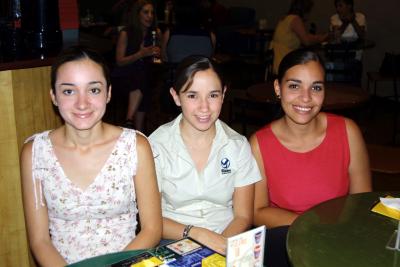 Alejandra Solís, Alejandra Galán y Maricarmen Chávez.