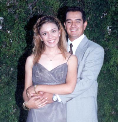 Carolina Stefanía Quiroz Martínez y Roberto Guerrero Garibay contrajeron matrimonio recientemente.