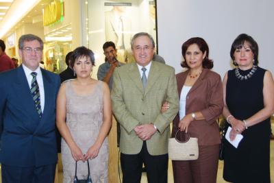 Gabriel de León Alanís, María Isabel Herrera, Manuel Luévanos, Laura de Luévanos y María Isabel Saldaña.