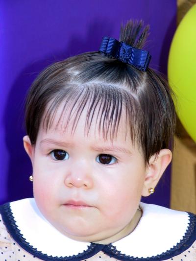 Festejaron el primer cumpleaños de Andrea Mata Soto con una piñata ofrecida por sus padres.