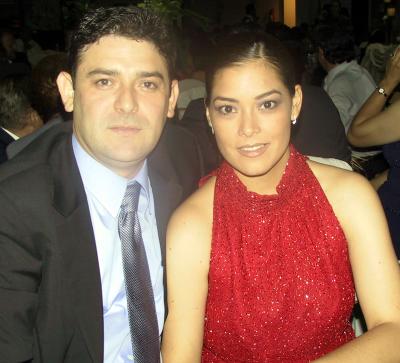 Óscar Ortiz  Saborit y Brenda Román Flores.