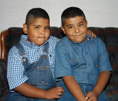 06  agosto

Luis Daniel y Luis Fernando fueron festejados en su séptimo cumpleaños por sus padres Pablo Ibarra Ríos e Irma Flores de Ibarra.