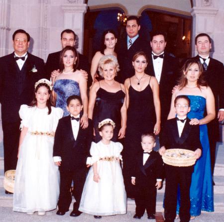 Francisco Garza Espino, Rafael Garza, Patricia Garza, Adolfo Cárdenas, Manuel Bustinduín, Fracisco Garza,Sandra González, Elvira Gutiérrez Franco, Fabiola Garza Gutiérrez, Blanco Olayo de Garza, Fernanda Garza González, Rafael Garza, Arlina Cárdenas, Daniel y Francisco Garza Olayo