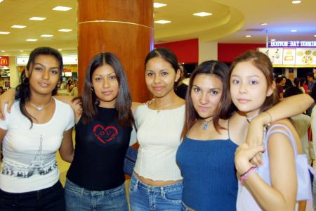 Edlyn García Morán, Luz María Jasso, Elisa del Carmen González, Diana Cristina Salazar y Cynthia Lizeth Flores.