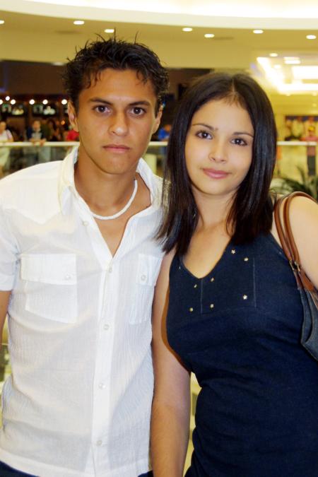 Jonathan García y Ana Salcido.