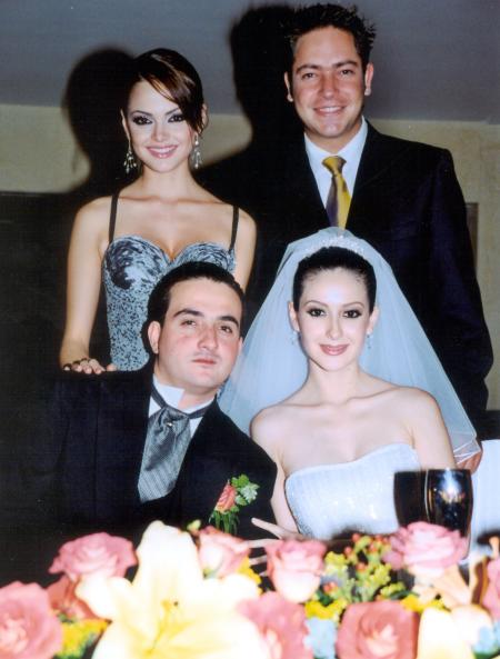 Marisol González y su novio Jan con los novios Luis Hermosillo y Abril González.