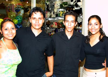 Arlette Yosemith Flores, Luis Reza, Antonio Hernández y Ana Laura Ochoa.