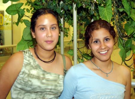 Natalia Álvarez y Sandy Nava.