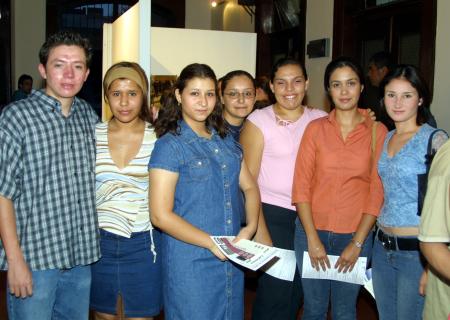 Fernando González, Patricia Pérez, Luz Alicia Viela, Mónica Quezada, Cecilia Romero, Virginia Casto y Edna Morales.