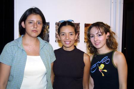 Patricia  Facio, América Casas y Daphne Castañeda.