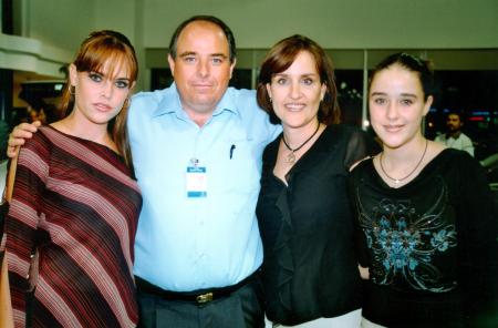  27 de agosto
 Alexis Navarro, Benjamín Navarro, Blanca de Navarro y Marisa Navarro.