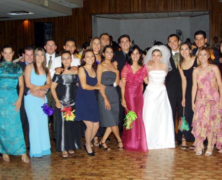  29 de agosto 

Salvador Pérez Barbosa y Ana Laura Pérez González rodeadas de un nutrido grupo de amistades, ellos son: Carlos, Montserrat, Guenter, Giovanna, Fernando y señora, Martín y Selora, Carolina, Ale, Laura, Claudio, Cristina, jesús, Claudia, Mary, José, Brenda, Natalia y Alberto.