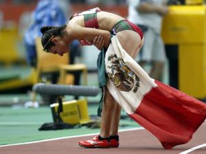 El triunfo logrado en París es un motivo más para que la atleta siga peleando y seguir dominando la prueba de la que ha sido la reina en el último año.