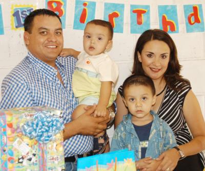 Victor Gerardo Ortega Rodríguez festejó su primer año de vida, es hijo de Aldo Paul Ortega Molina y Leticia Rodríguez de Ortega.