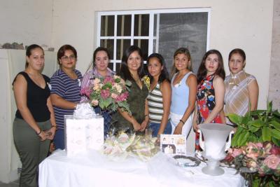 Las familias López Esparza y Requejo Torres ofrecieron una despedida de soltera en honor de Giselle López Esparza.