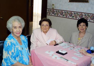 Tulita de Caño, María del Carmen Rivera y Rosy Palafox.