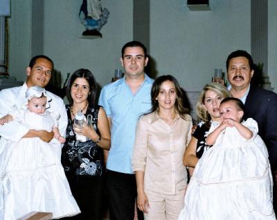 Antonio Ernesto de la Mora, Marcela Galindo de De la Mora, Heriberto Galindo , Cristela Muñz de Galindo, Nancy Muñiz de Lozoya, Víctor Lozoya y los niños Yeiko y Sofía Galindo