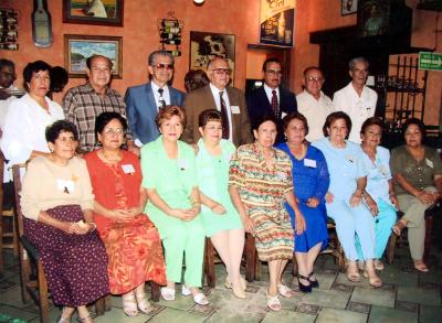 Recientemente se reunieron  algunos ex alumnos  de la generación del 53 para celebrar su Jubilación de Oro de graduación de la Academia Zaragoza.