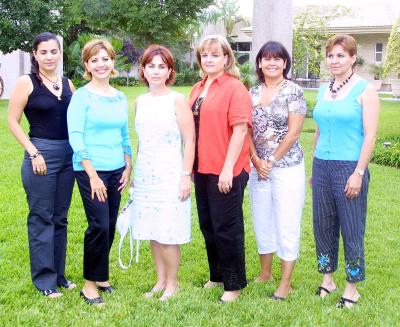 Nury de Ramos, Marianto de Haro, Gaby de Santos, Laura de Fernández, Nena de Fernández y Maty de Espada.