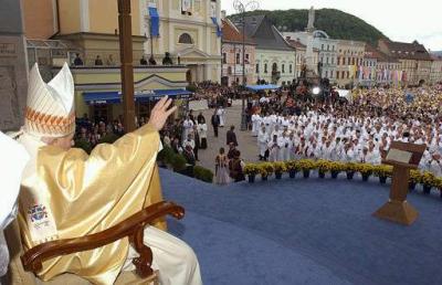 El Obispo de Roma consideró 'urgente' promover un nuevo florecimiento de vocaciones sacerdotales y religiosas, ya que de ello depende el futuro de la Iglesia en Eslovaquia.