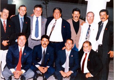 En los festejos del día del veterinario se reunieron  los M.V.Z. Pedro Robles, Rolando Albores, Francisco de León, Francisco Núñez, Guillermo Azpilcueta, Cruz González y Armando Villarreal.