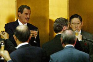 Una de las reuniones más importantes de Vicente Fox la tendrá con  el primer ministro, Junichiro Koizumi, con quien discutirá el acuerdo de libre comercio (TLC) que negocian ambos países desde hace un año.