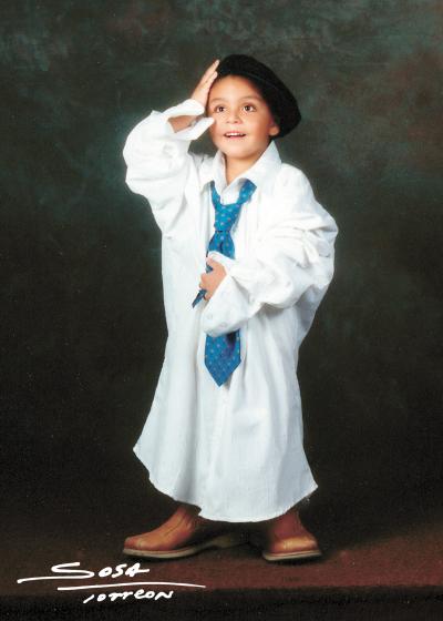 Jesús Eduardo Sánchez Hernández en una fotografía de estudio con motivo de sus tres años de vida.