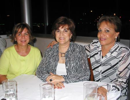 Señoras María Luisa Huerta, Gabriela Faya y Josefina Ramírez