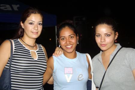 Dora Cadena, Gladys Prado y Ana Farhat.