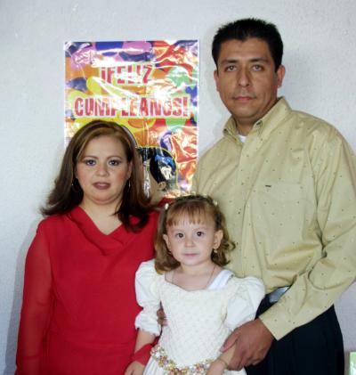 Ana Luisa Fernández Ramírez cumplió tres años de vida y sus papás Ariel Fernández Ramírez y Ana Luisa Moreno Ramírez le ofrecieron una divertida fiesta.