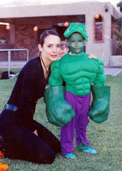 Liliana Quintero de Gilio y el pequeño Arturo Gilio.