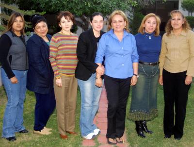 Carmen Macías Luévanos festejó su cumpleaños en compañía de sus familiares.