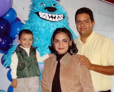 César Alejandro García Becerra celebró su segundo cumpleaños junto a sus papás, Mario César García Castillo y Lidia Becerra de García.