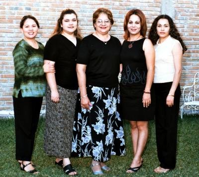 Margarita Pámanes de Lozano celebró su cumpleaños en días pasados acompañada por Blanca Vega de Rodríguez, Marisol Salas, Cristy Landeros de Bernal y Carmen Fernández de Ruiz.