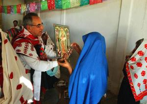 Los marginados, los sin voz, hoy fueron recibidos por el arzobispo primado de México, Norberto Rivera Carrera, y junto con él, el vicepresidente de la Comisión Pontificia para América latina, Luis Robles y el nuevo cardenal Javier Lozano Barragán, entre otros miembros de la jerarquía Católica, pidieron por la unidad nacional.