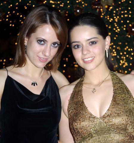 Luly Álvarez y Daniela Ramos.