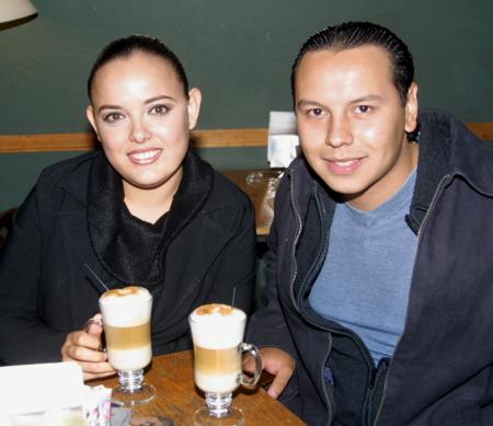 Rosa Angélica Ayma y Samir Pacheco.