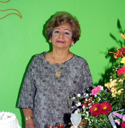 Estela Cáceres recibió numerosas felicitaciones por su cumpleaños.