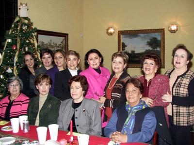 Norma de Hernández, Blanquita de García, Carmend e Mora, Rosy de Navarrete, Evangelina de Magallanes, Silvia de Tijerina, Blanca de Castañeda, Cande de Guerrero, Esther de Anchondo, Rebeca de López y Estela de García.